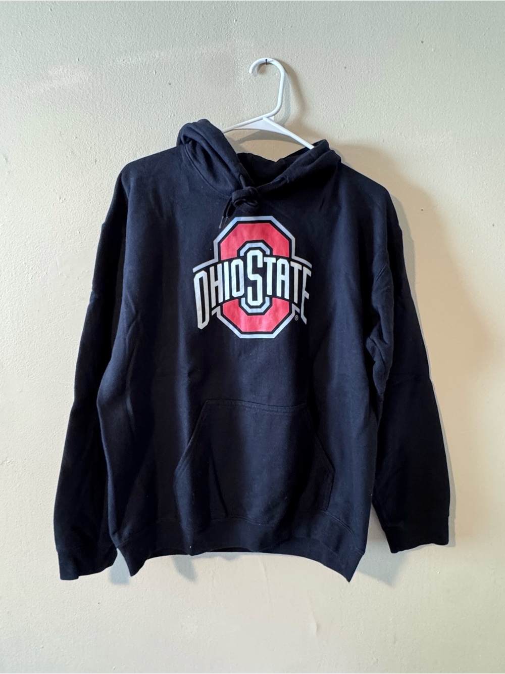 Black Pullover Hoodie Sweatshirt Fits Size Medium